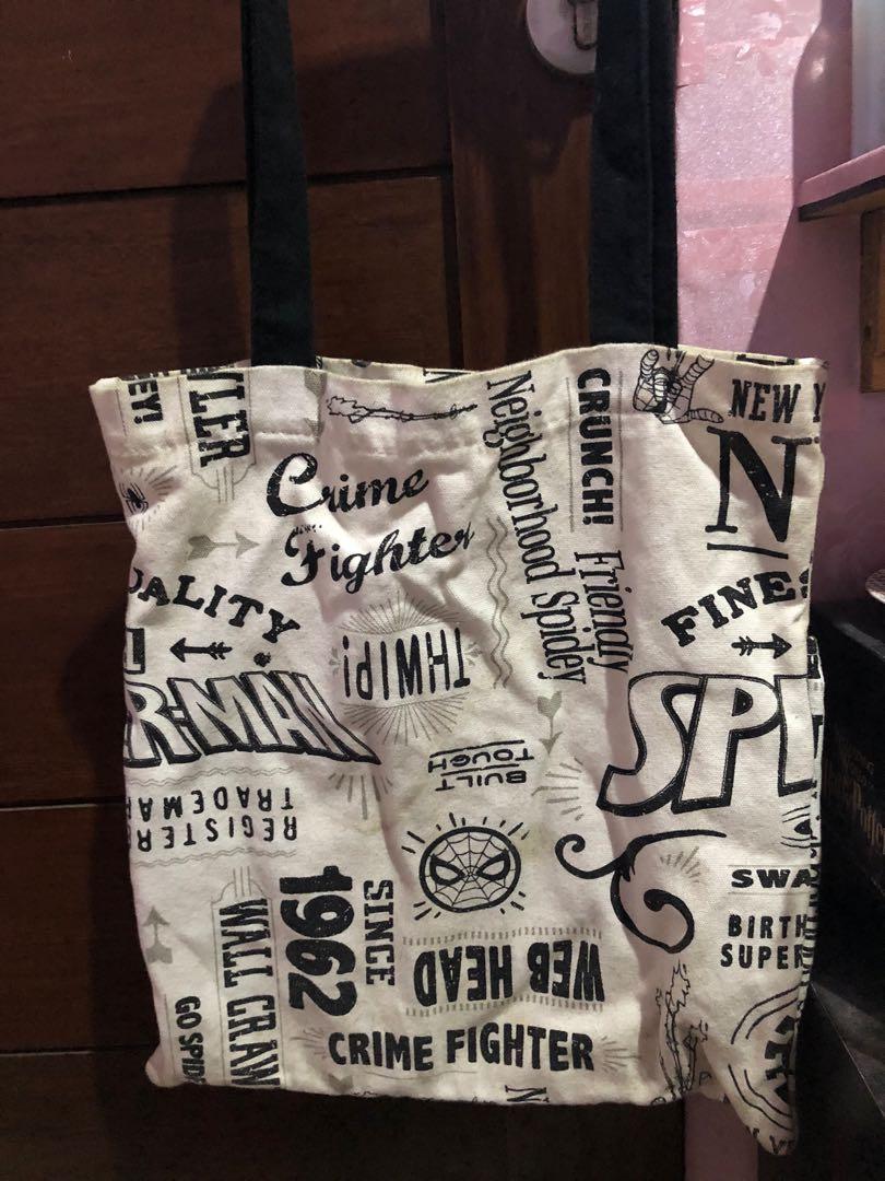 Miniso x Marvel Tote Bag, Barang Mewah, Tas & Dompet di Carousell