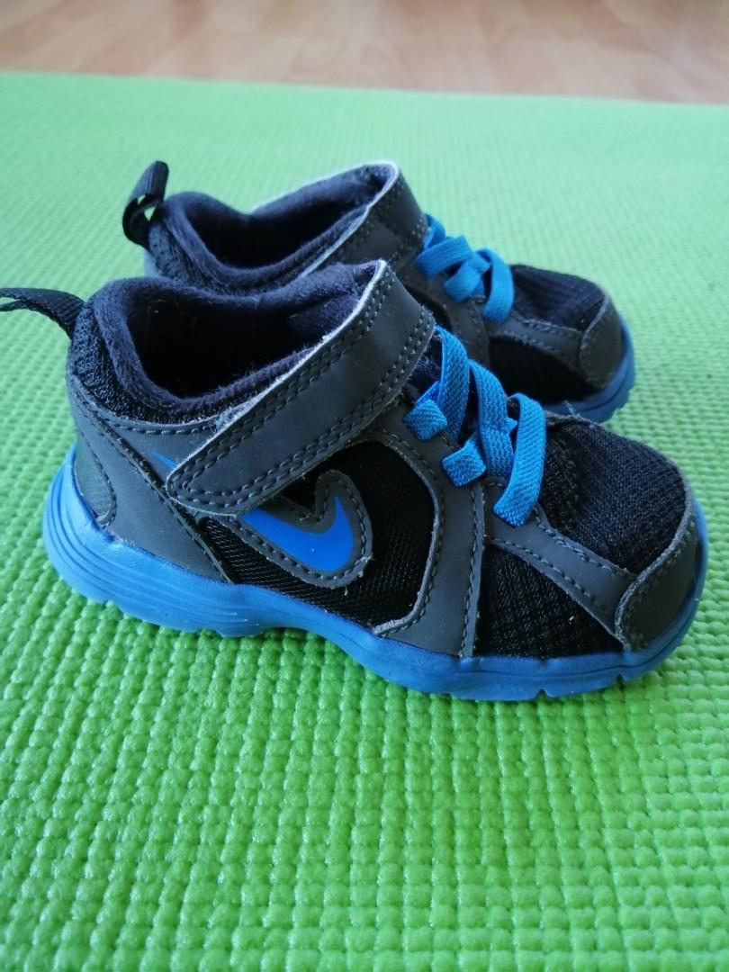 Nike size 5 baby shoes clearance