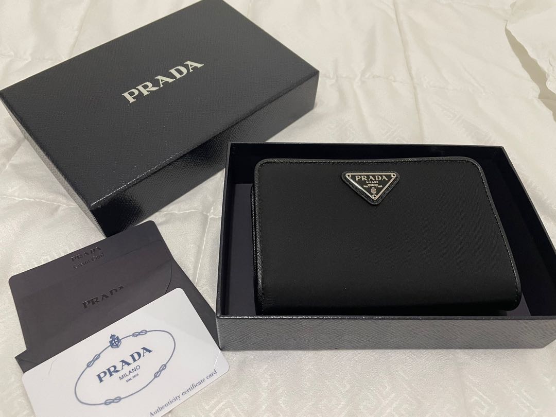 prada bifold wallet