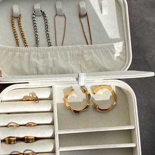 (Category: ) located in . Submitted by sthrift.ph (Listing ID 1073048386, Image 1). Description: .