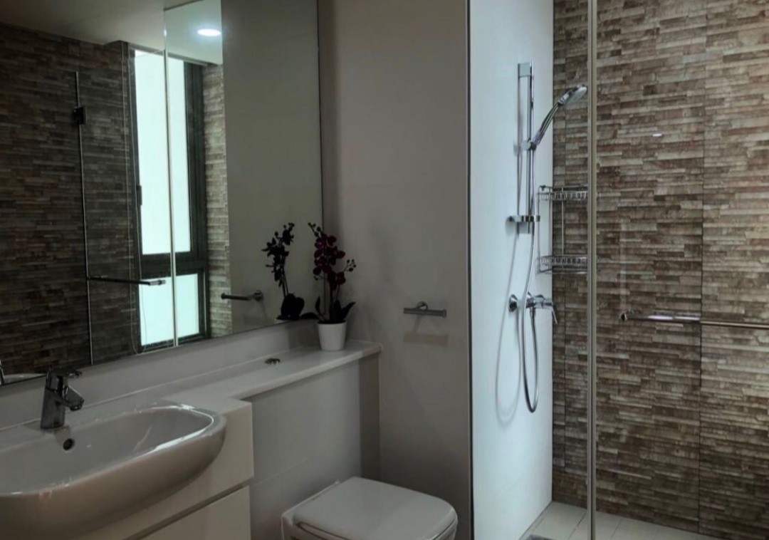 (Category: ) located in . Submitted by hcy282 (Listing ID 1073125806, Image 1). Description: .