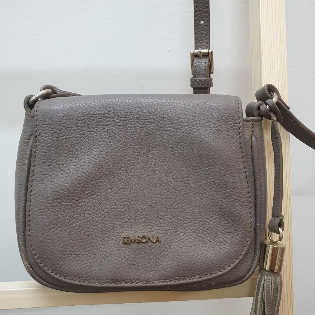 sembonia sling bag