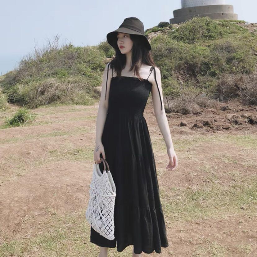 sleeveless black maxi dress