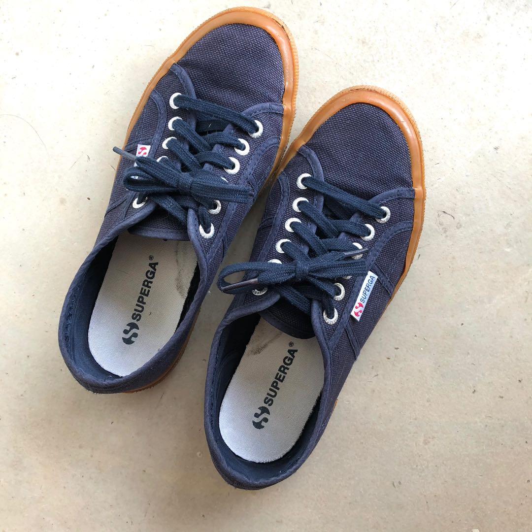 Superga navy gum best sale