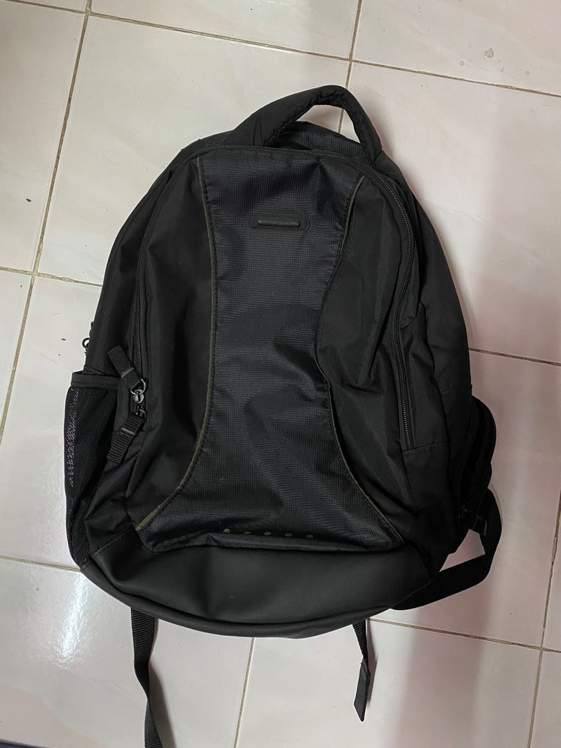 Targus (15.6') Incognito Laptop Backpack, Men's Fashion, Bags & Wallets