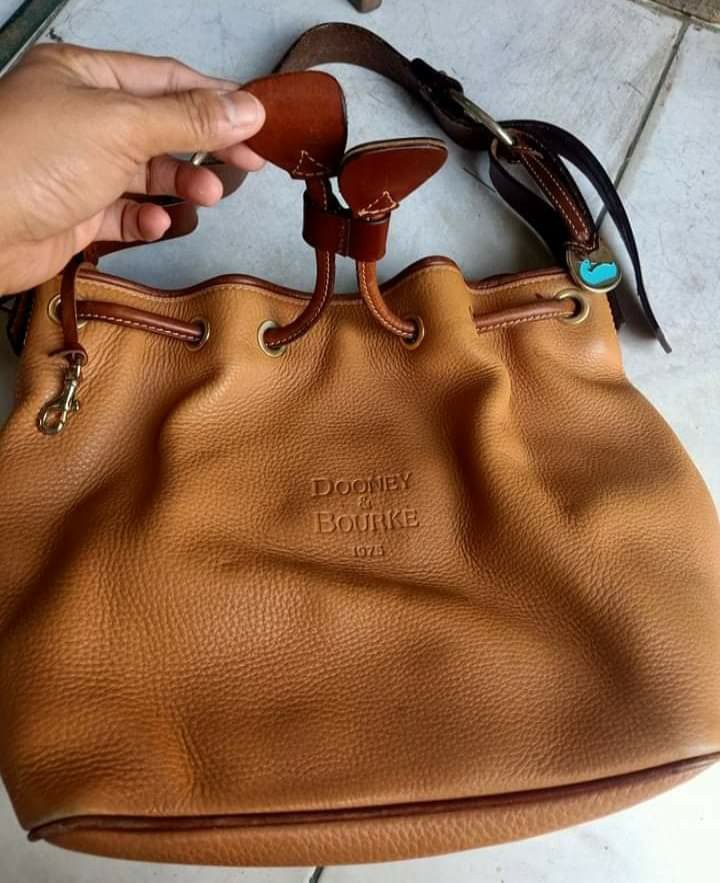 Dooney and discount bourke 1975 bag