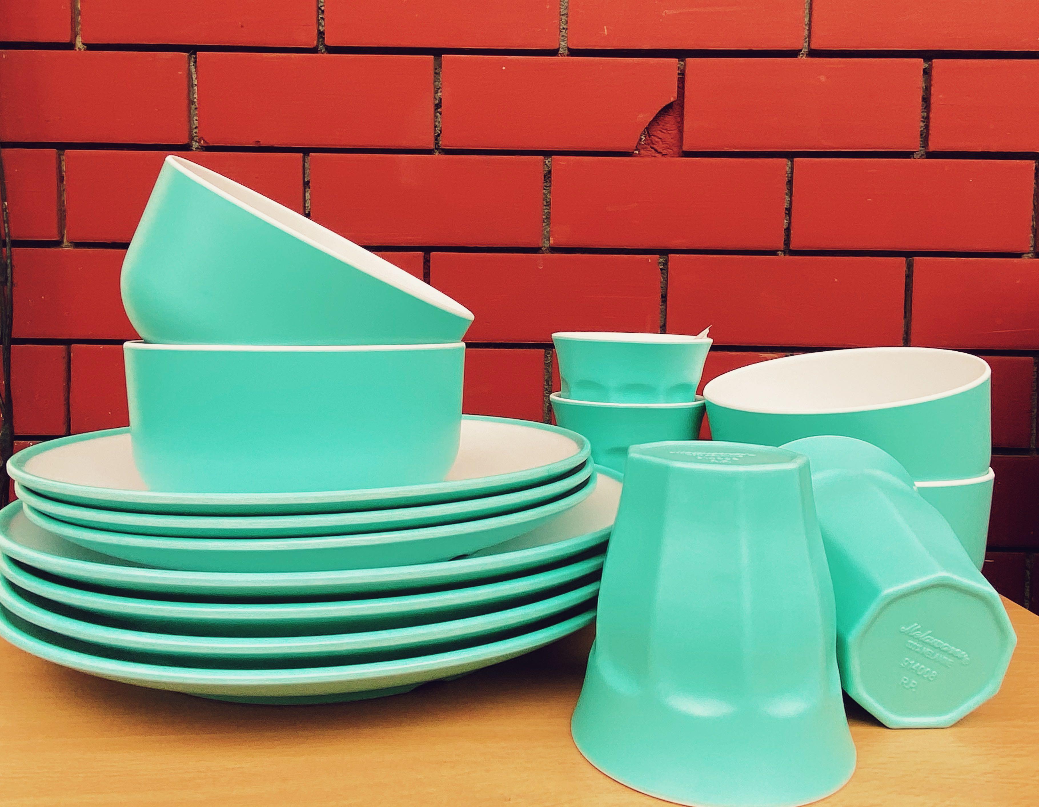 15 pcs Melawares: plates, bowl, cups (Category: Chilled & Frozen Food) located in Quezon City. Submitted by jeckmarj (Listing ID 1073313671, Image 1). Description: 15 pcs Melawares: plates, bowl, cups White and green Kitchenware Table settings Picnic, party plates, aesthetic .