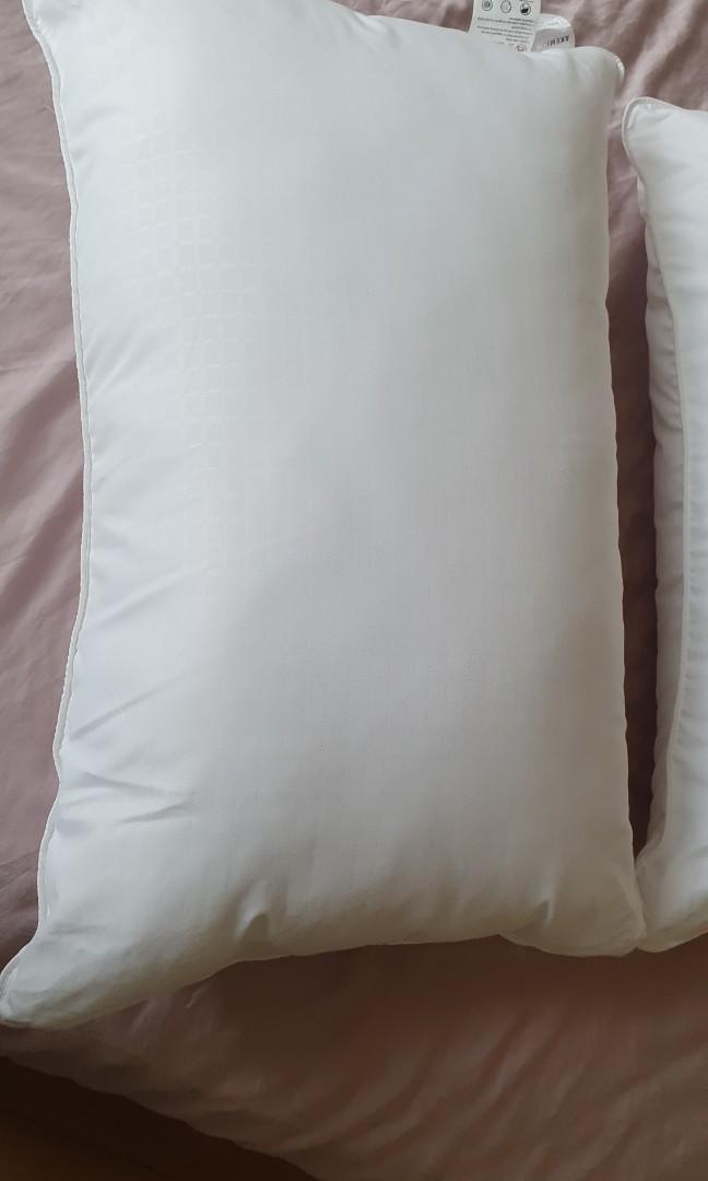 Akemiuchi Pillow, Furniture & Home Living, Bedding & Towels on Carousell