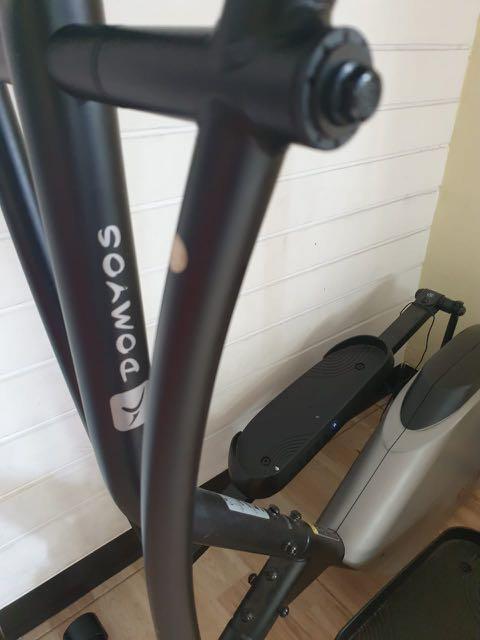 Alat Olahraga Domyos Essential Plus Elliptical Trainer by