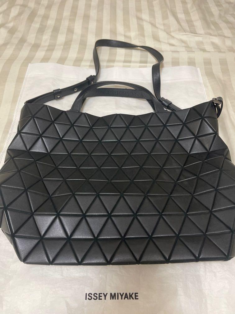 Bao Bao Issey Miyake crystal Matte tote bag, 女裝, 手袋及銀包