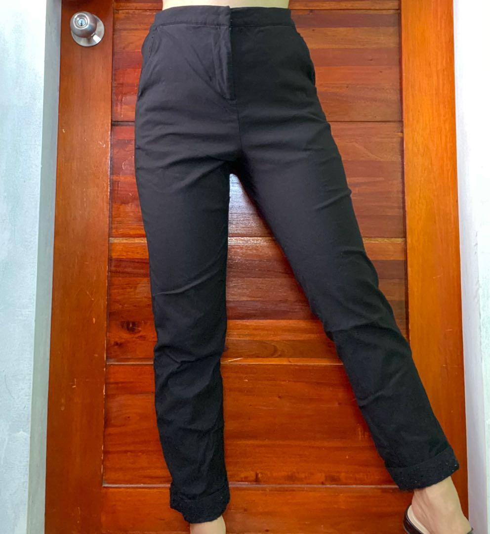 BLACK TROUSERS (Category: Other Bottoms) located in Iba. Submitted by maexxdeclutter (Listing ID 1073199730, Image 2). Description: 🔹Waistline: 27-28 in. 🔹Length: 35 in. 🔹Hips: 34 in. 🔹Used 🔹 7/10 condition Model’s waistline: 25 inches Model’s height: 5’ Model’s hips: 35 ☑️ Please pm me for more details 😊 ☑️ MOP: GCash or bank transfer ☑️Follow/Check my profile for more.. ☑️NO RETURN/NO EXCHANGE/NO REFUND.