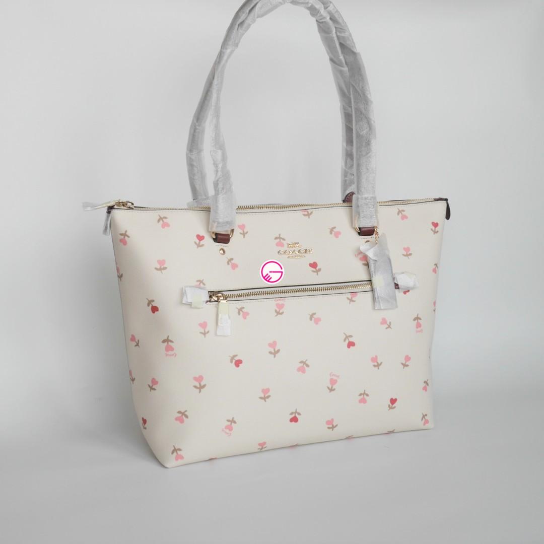 gallery tote with heart floral print