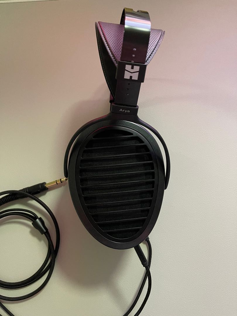 HIFIMAN Arya headphones 大耳機, 興趣及遊戲, 收藏品及紀念品, 明星