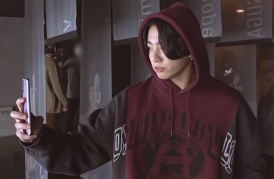 Shop JUNGKOOK OUTFIT [86d] SUN DYED HOODIE ZIP-UP by supermarket0