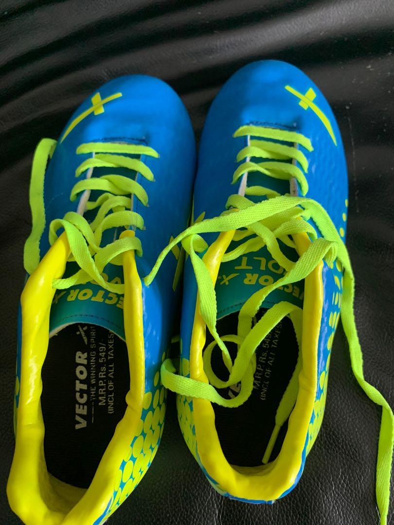 Football shoes online size 2