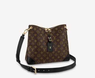 (Category: ) located in . Submitted by sans_closet (Listing ID 1073264393, Image 1). Description: .