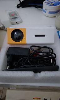 Mini LED Projector