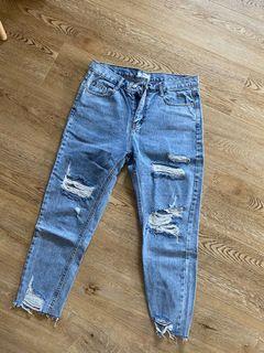 multiple pairs of min jeans!!