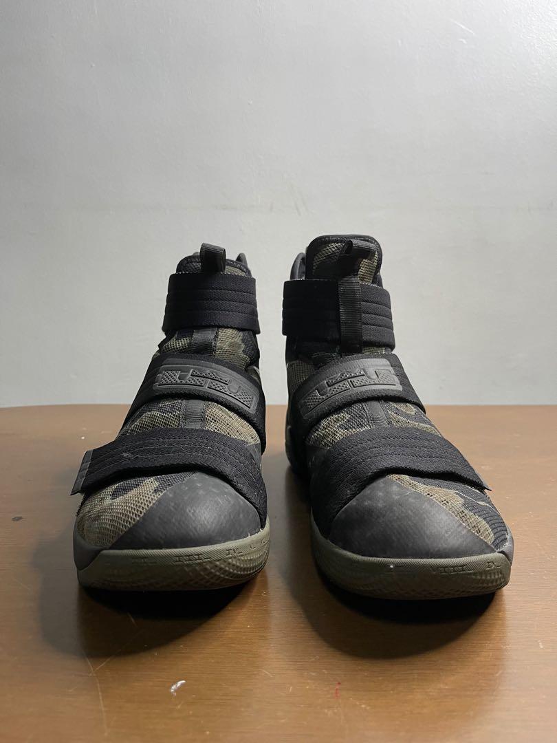 Lebron soldier discount camo mens