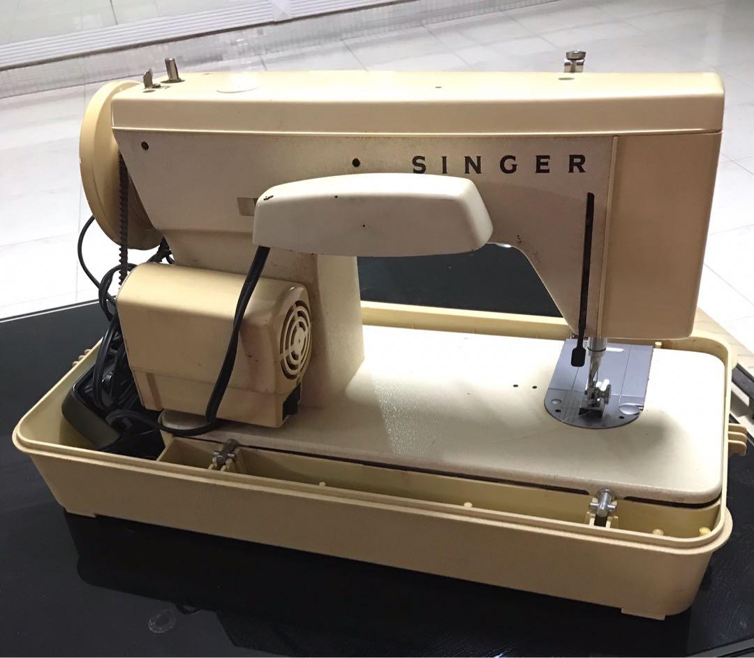 Old School Singer Sewing Machine, Hobbies & Toys, Stationary & Craft