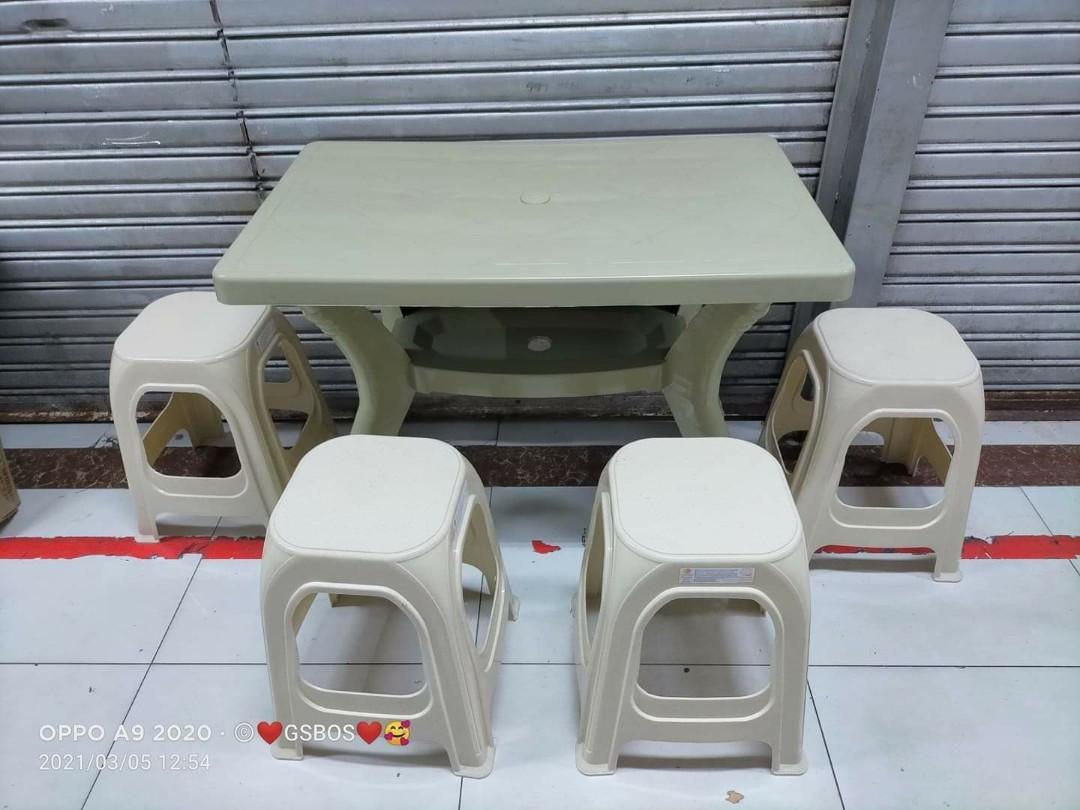 PRE-ORDER TABLE AND CHAIR SET (Category: Table Linen & Textiles) located in Pasig City. Submitted by meanntamayo (Listing ID 1073277466, Image 2). Description: PRE-ORDER (gs) TABLE AND CHAIR SET 1 UMBRELLA 1 TABLE 4 SEATERS 4 CHAIR 💸2,350/set WITHOUT UMBRELLA 2,050php.