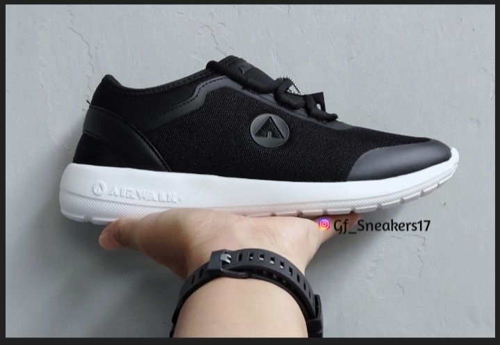 Airwalk running online