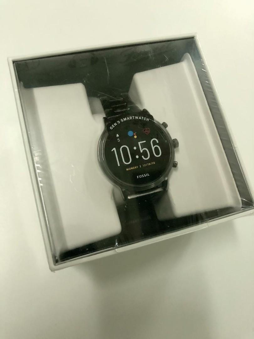 Smartwatch fossil gen 5 ftw 4024, Fesyen Pria, Jam Tangan di Carousell