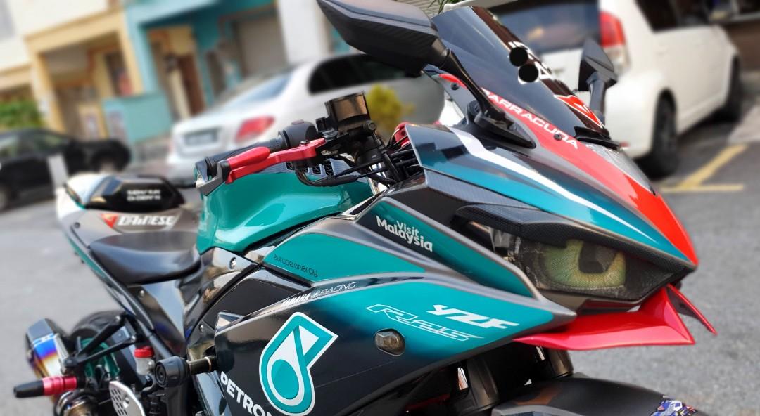 Yamaha r25 petronas deals