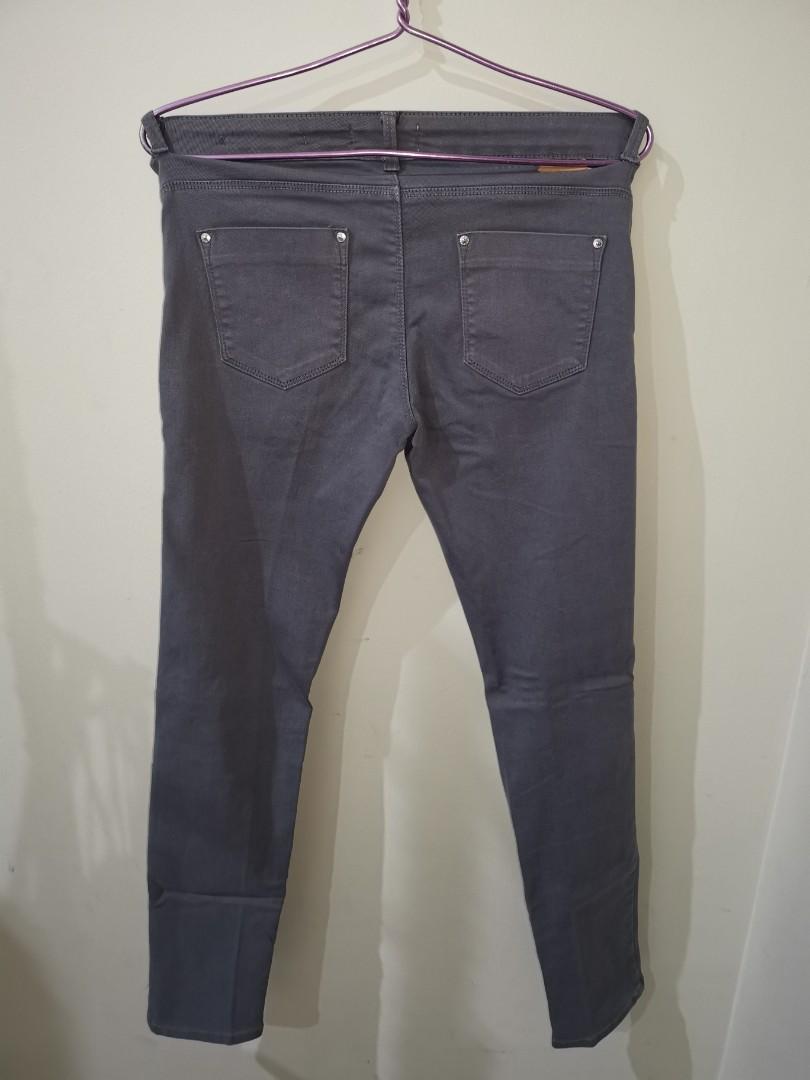 ZARA grey jeans limited edition✨, Fesyen Wanita, Pakaian Wanita, Bawahan di  Carousell