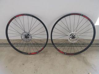 29er bontrager Mustang Elite TLR rims