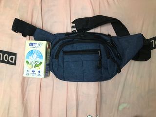（分類：）位於 。 由 abyux 提交（商品編號 1073425451，圖片 1）。簡介： 。