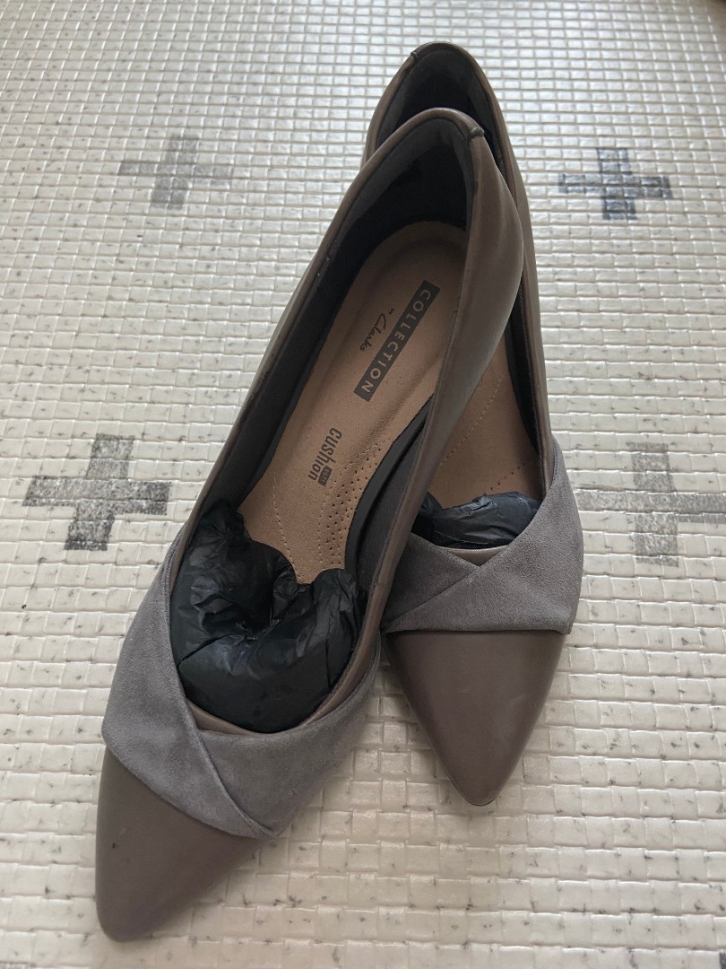 全新Brand New Clarks cushion soft women