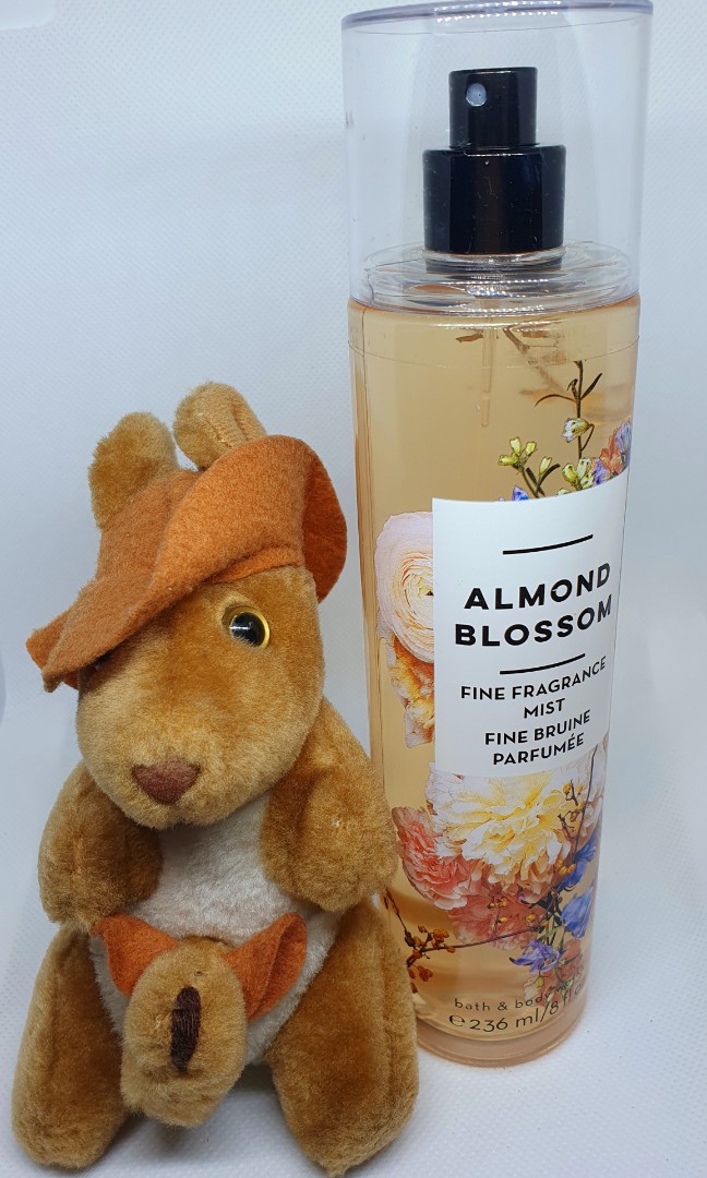 almond blossom body spray