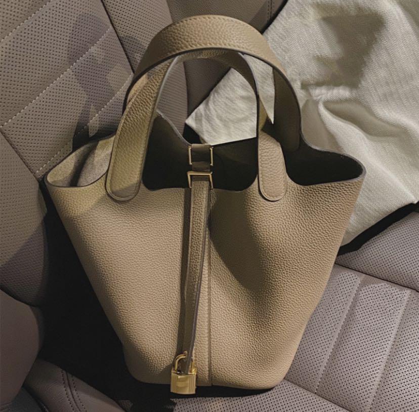 Cute bucket hotsell bags