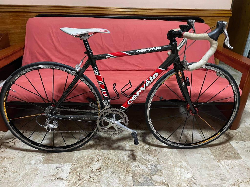 red cervelo road bike