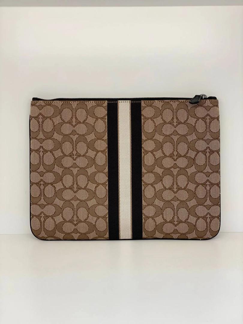 Large pouch outlet in signature canvas