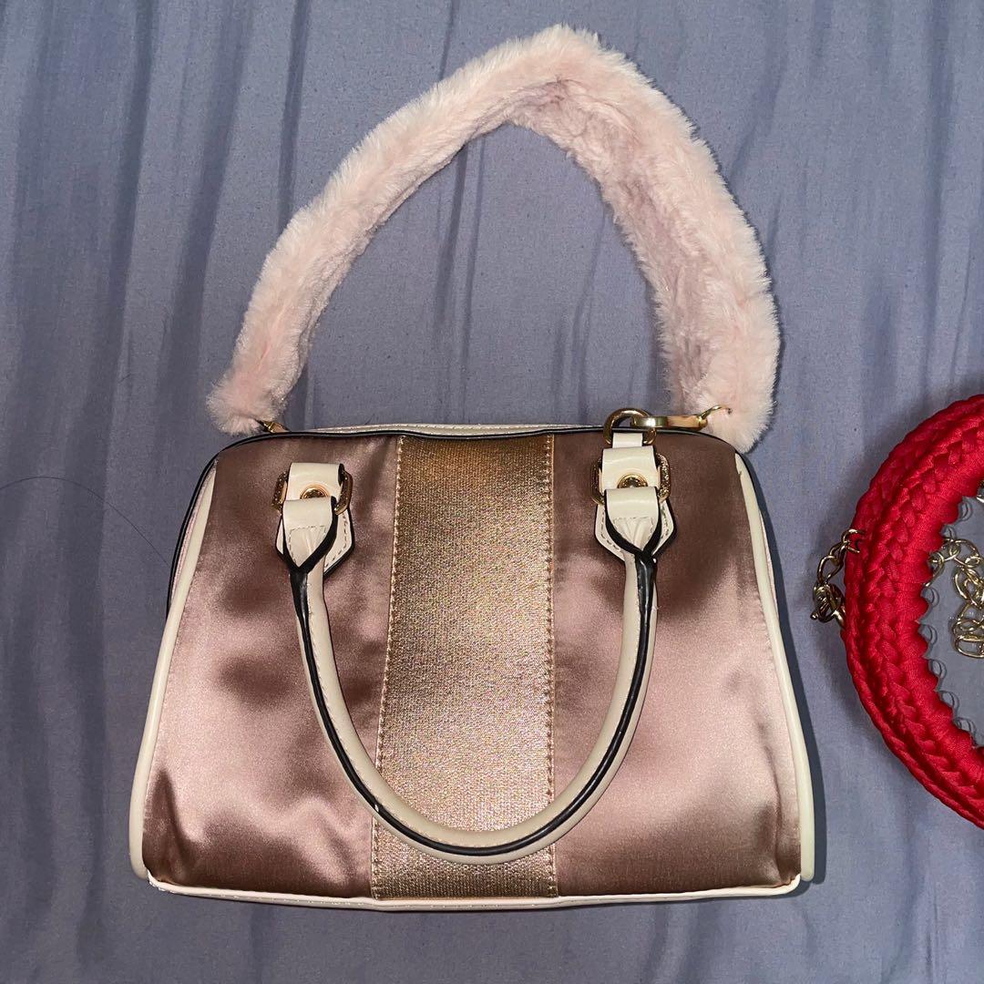 cute pretty handbags declutter 1615003189 19d97979 progressive