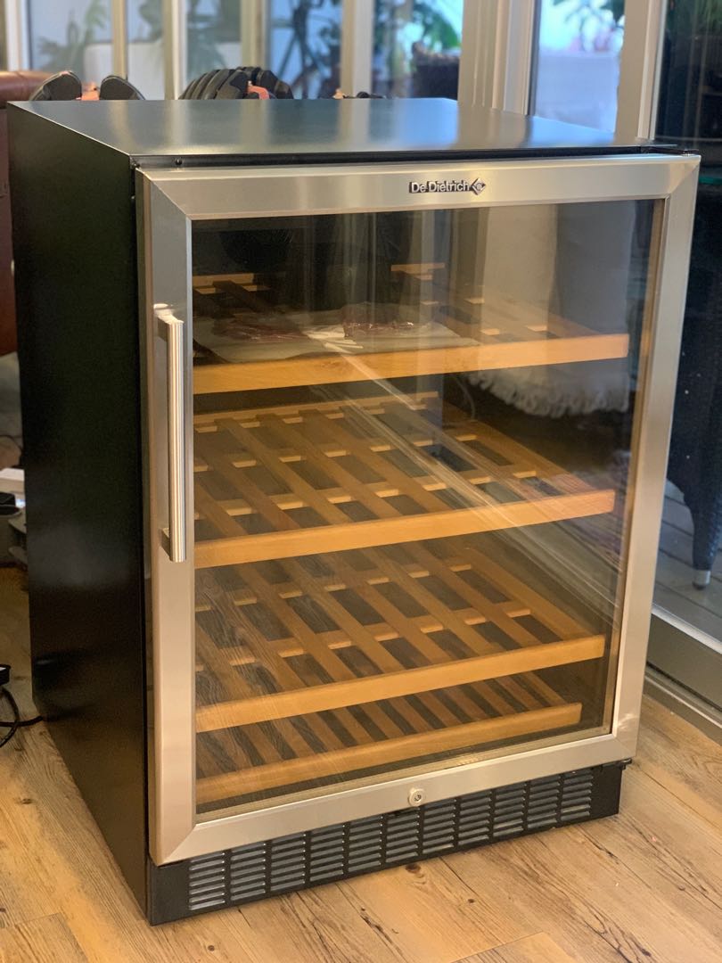 法國名牌 De Dietrich 酒櫃 wine cellar / fridge, 家庭電器, 廚房電器, 酒窖及存倉 Carousell