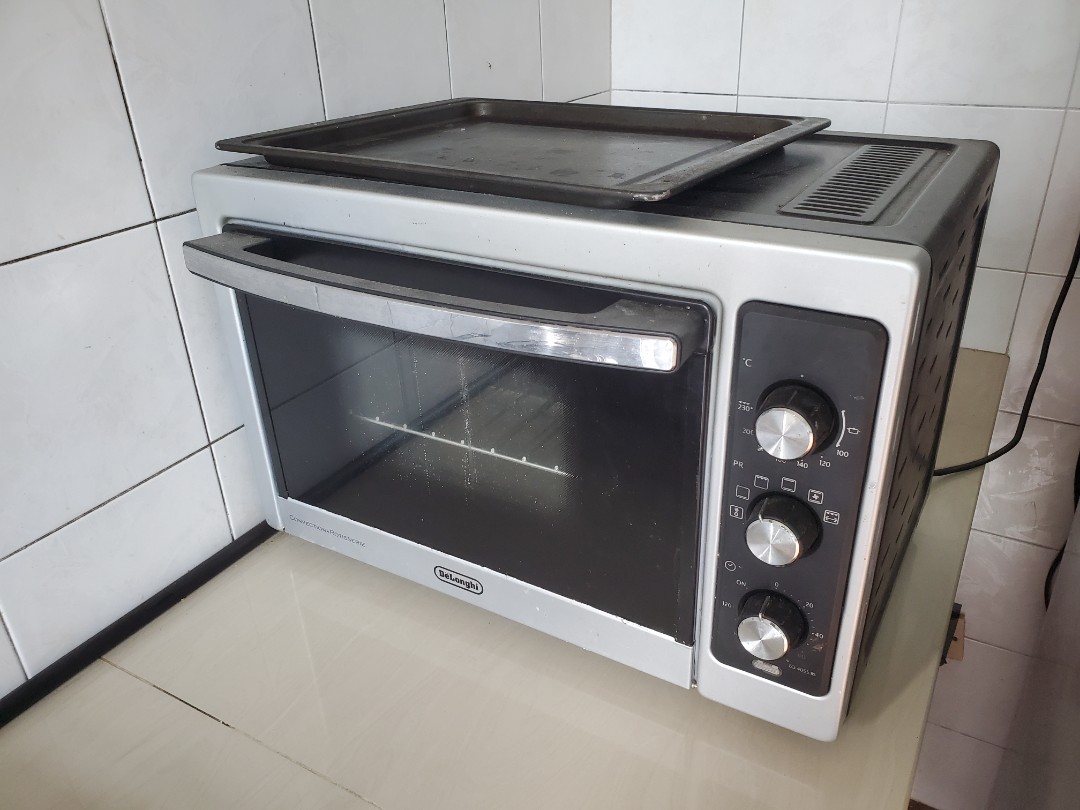 Delonghi Convection Rotisserie Oven, TV & Home Appliances, Kitchen Appliances, Ovens & Toasters