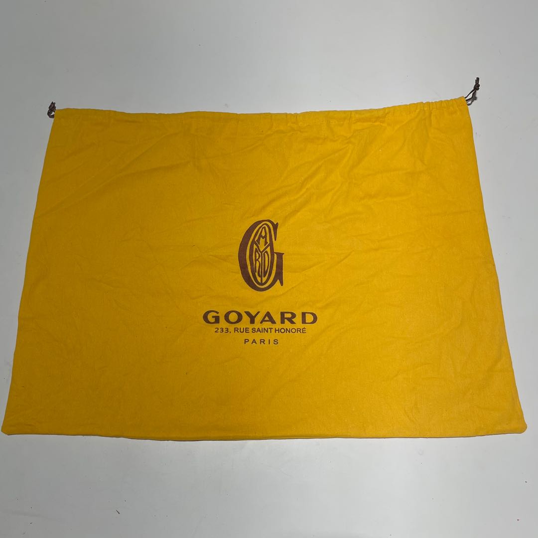 Dust bag goyard