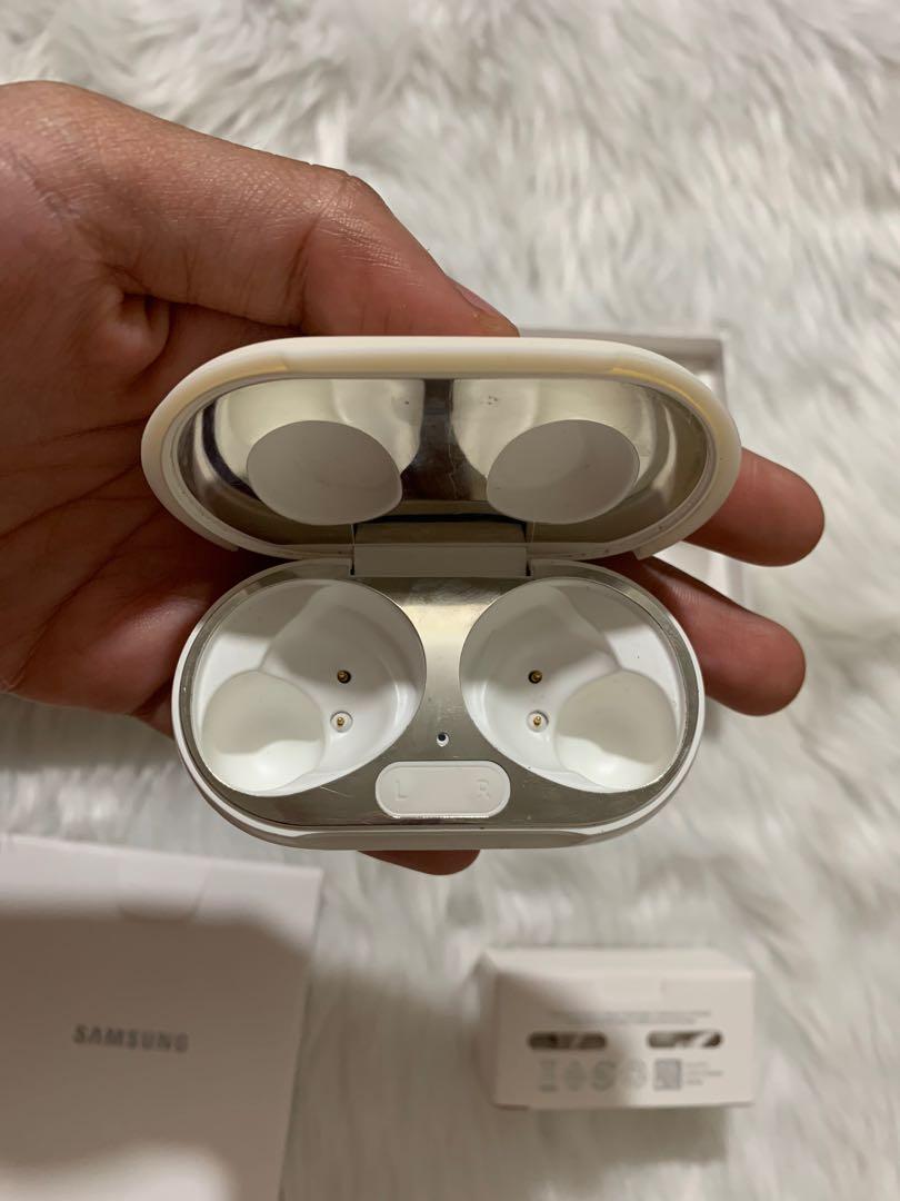 White Galaxy Buds Plus Samsung Galaxy Buds Plus White Samsung