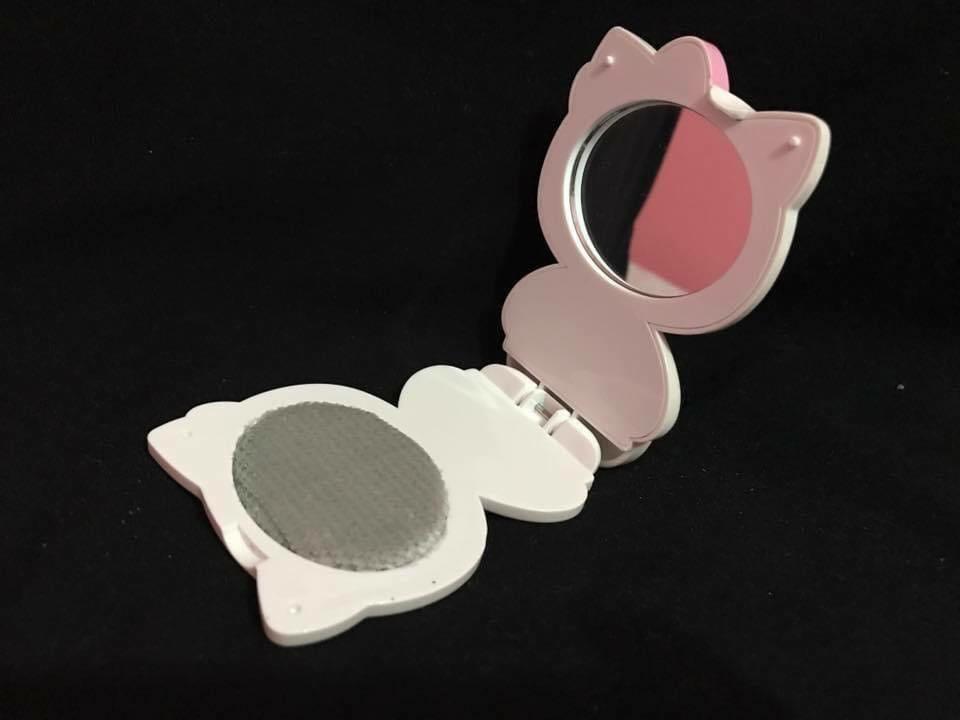 Hello kitty die cut figure mirror (Category: Mirrors) located in Manila. Submitted by angellove0701_leumas (Listing ID 1073406581, Image 3). Description: Never use Stock lang sa collections Wysiwyg.