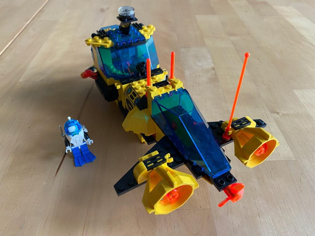 Lego crystal explorer on sale sub
