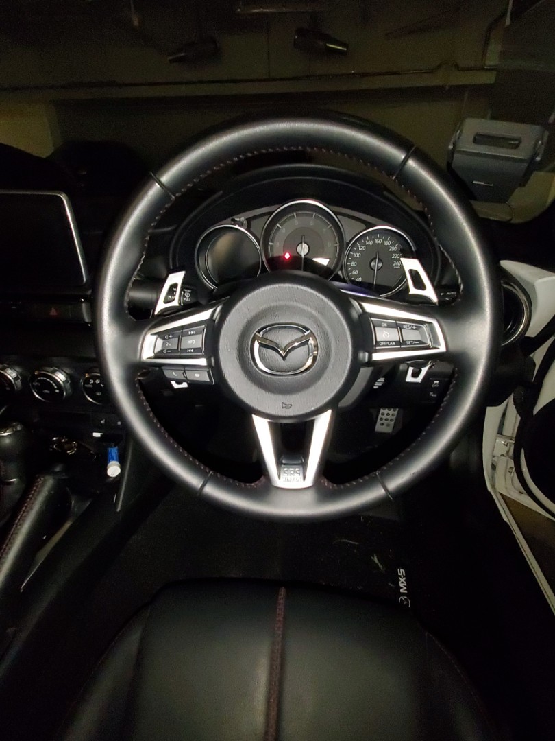 Mazda miata MX5 ND original leather steering wheel, Car Accessories, Accessories on Carousell