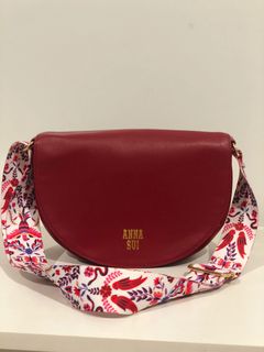 (Category: ) located in . Submitted by preloved.new.lux (Listing ID 1073527393, Image 1). Description: .