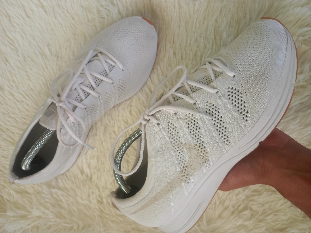Nike flyknit trainer white gum