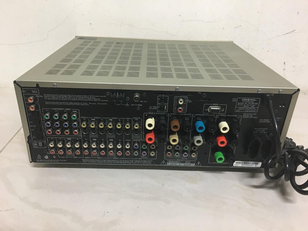ONKYO TX SR703 FM擴大機,有光纖 DTS THX 認證 7.1家庭劇院 有原廠遙控器 內建風扇, 耳機及錄音音訊設備, 音樂