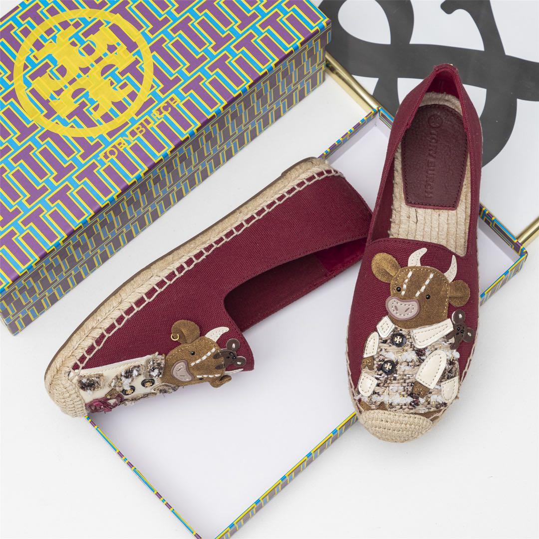 Original Tory Burch women cow year limited edition shoes, Women's Fashion,  Footwear, Flats on Carousell