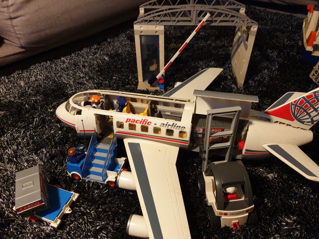 Playmobil hot sale airport set