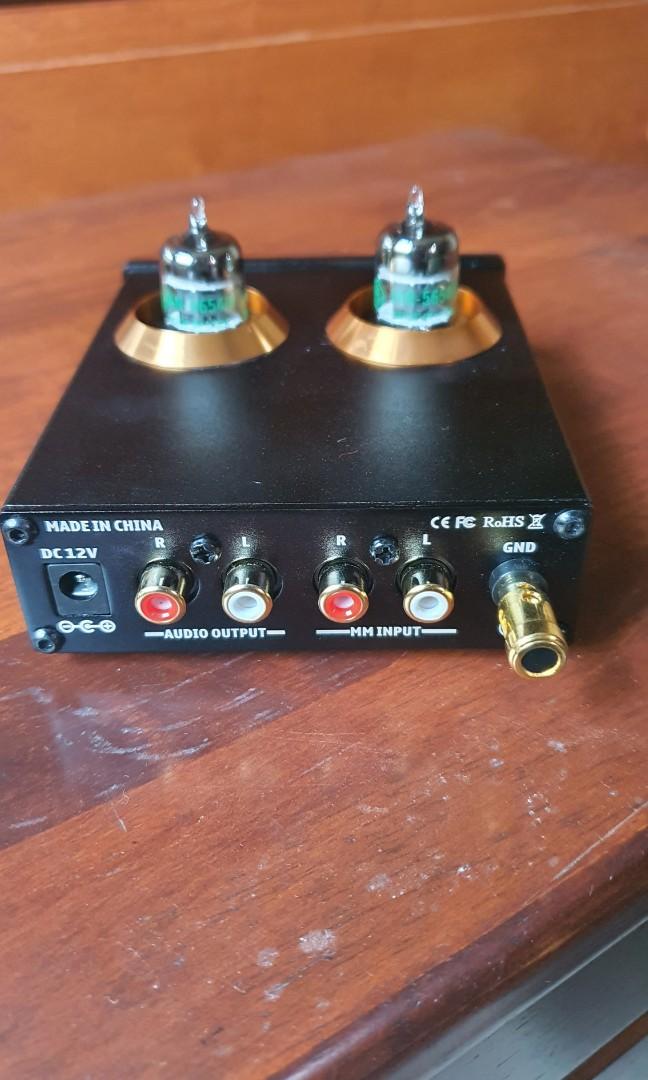 Project debut carbon DC with phono preamp, Hobbies & Toys, Music